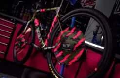 Muc-Off Muc Off Disc Brake Covers Paar Camo 7 Muc-Off Muc Off Disc Brake Covers Paar Camo -Fahrradbekleidungs Geschäft 1 35517iUWLndCV7UHDk 1280x1280