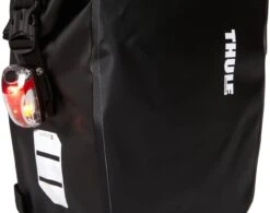 Thule Gepäcktaschen Shield 2x13 L Schwarz -Fahrradbekleidungs Geschäft 692687 sized 1800x1200 rev 1 26966 1280x1280