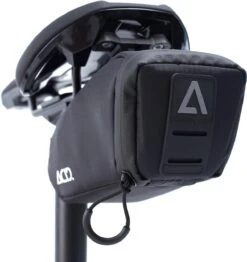 ACID Satteltasche CLICK M Black 7 ACID Satteltasche CLICK M Black -Fahrradbekleidungs Geschäft ACID Satteltasche CLICK M 3 1280x1280