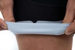 CUBE TEAMLINE Trägerhose Pro Kurz Black´n´red 9 CUBE TEAMLINE Trägerhose Pro Kurz Black´n´red -Fahrradbekleidungs Geschäft CUBE TEAMLINE Traegerhose Pro kurz 3 1280x1280