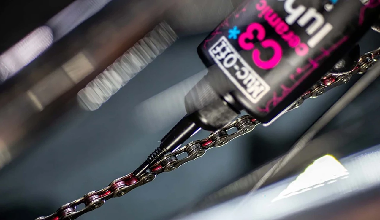 Muc-Off Muc Off C3 Wet Ceramic Lube Kettenschutz 120 Ml 4 Muc-Off Muc Off C3 Wet Ceramic Lube Kettenschutz 120 Ml – Bild 2