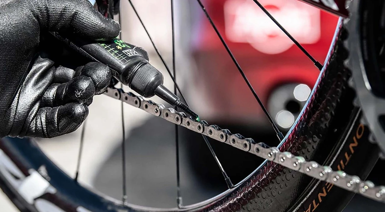 Muc-Off Muc Off C3 Dry Ceramic Lube Kettenschutz 50 Ml 5 Muc-Off Muc Off C3 Dry Ceramic Lube Kettenschutz 50 Ml – Bild 3